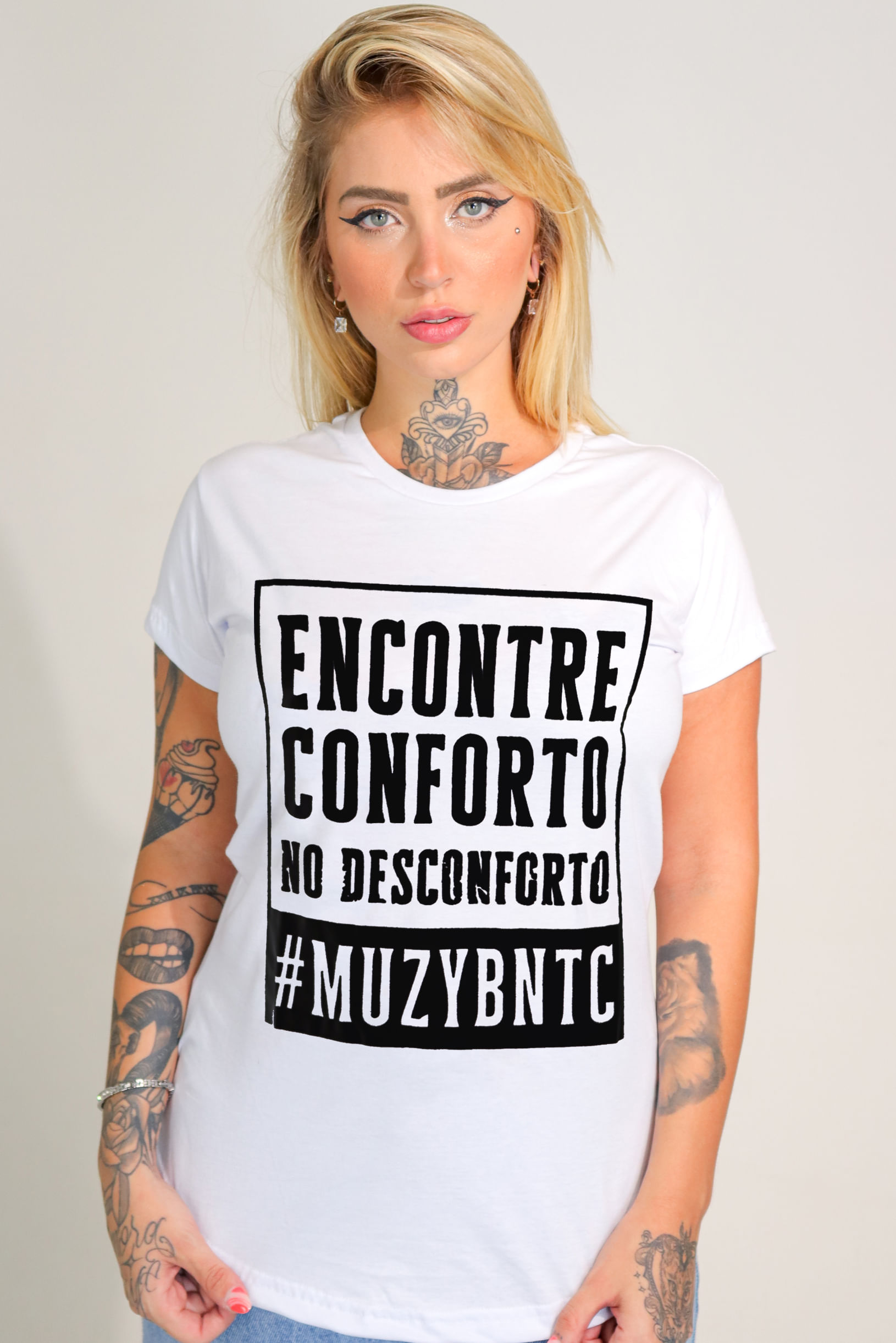 Baby Look Conforto no Desconforto branca G